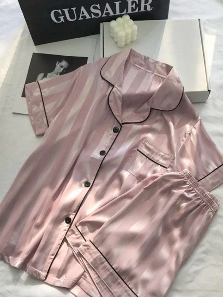 Conjunto Cetim Listrado