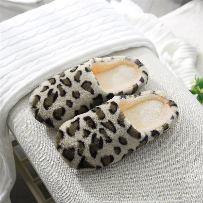 Pantufa Feminina Inverno Animal Print com Salto