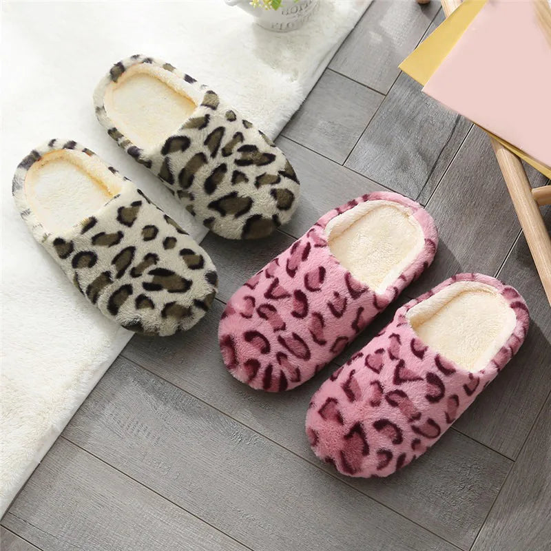 Pantufa Feminina Inverno Animal Print com Salto