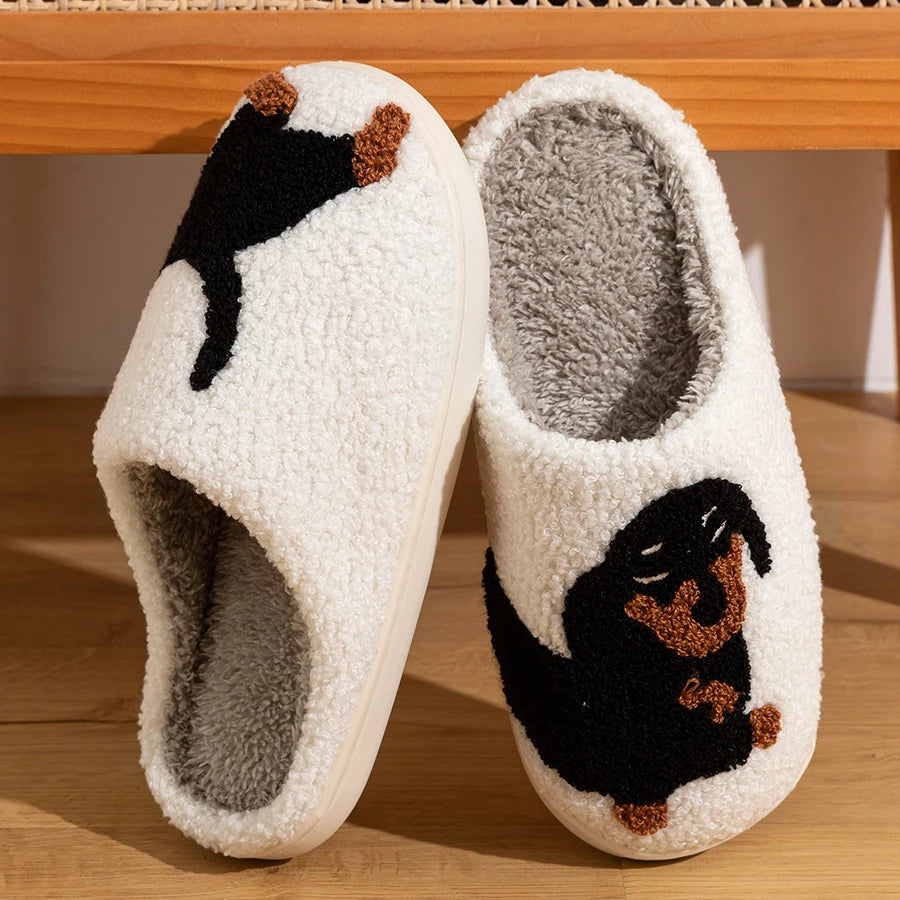 Pantufa de Pelúcia Cachorro Salsicha