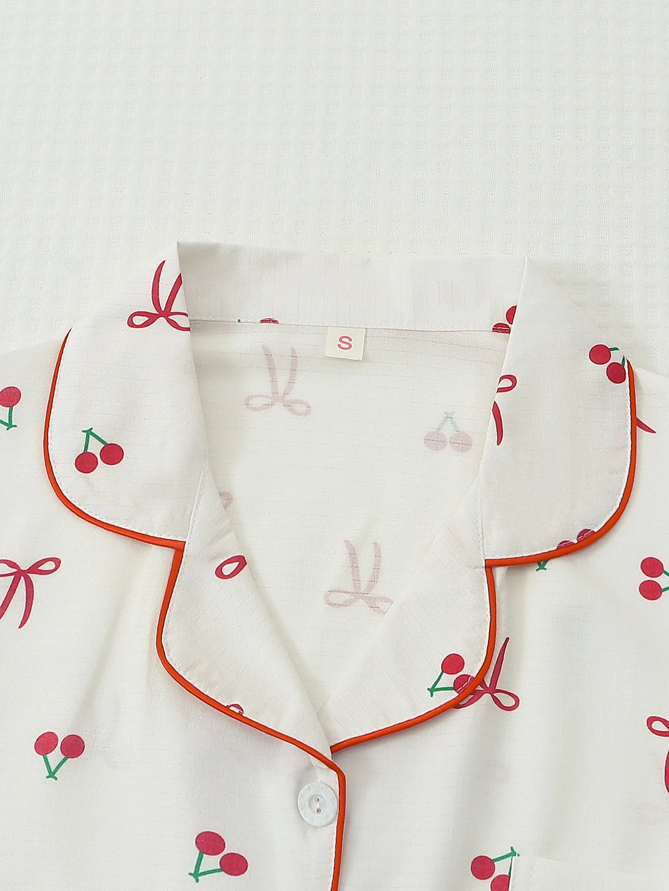 Pijama Feminino Cereja 2 Peças com Botões e Laço