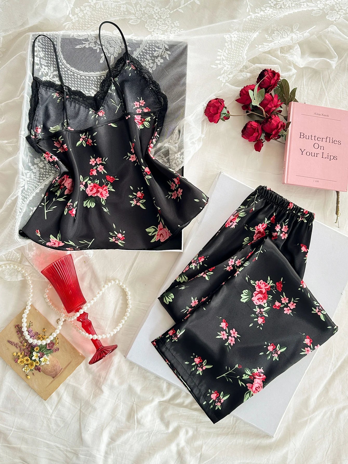 Conjunto Feminino 2 Peças Cetim com Renda Decote V