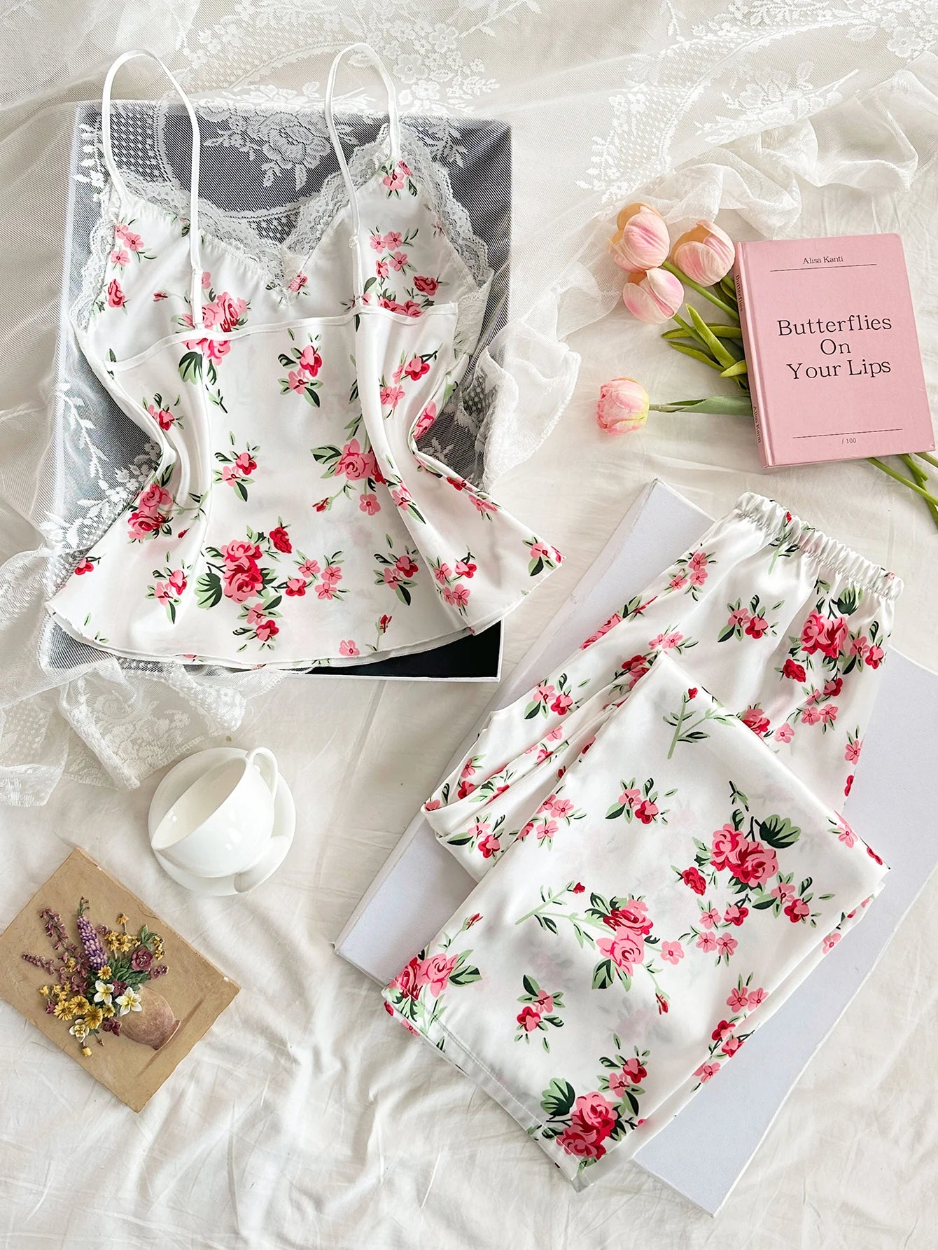 Conjunto Feminino 2 Peças Cetim com Renda Decote V