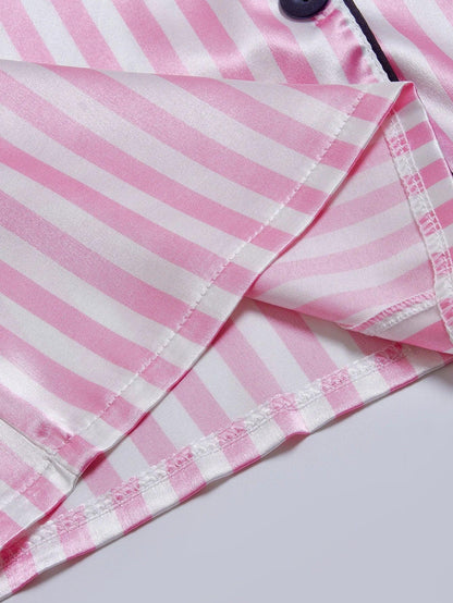 Pijama Curto de Cetim Listrado