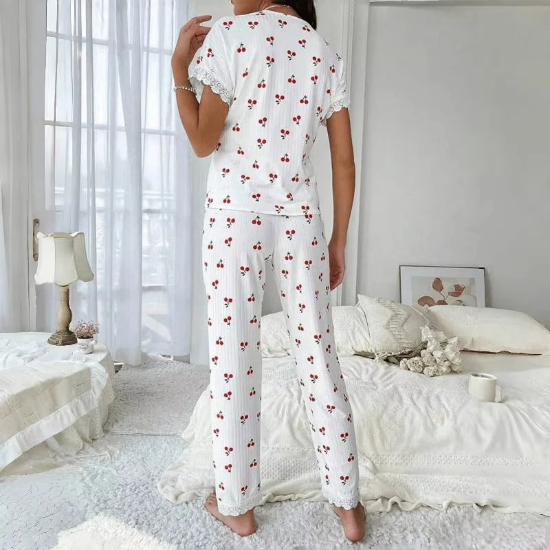 Conjunto Pìjamas com Renda