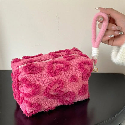 Nécessaire Pelúcia Coração