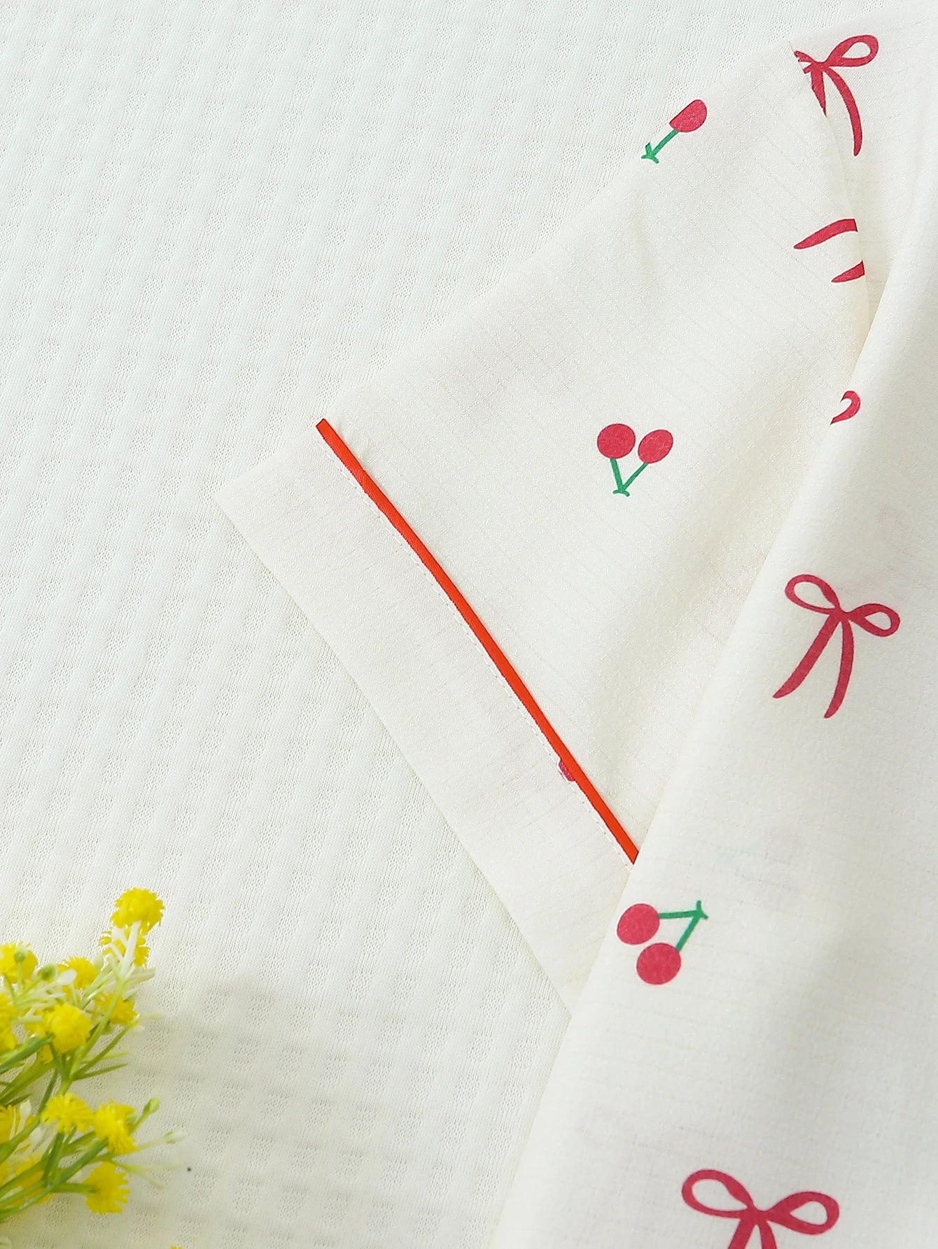 Pijama Feminino Cereja 2 Peças com Botões e Laço