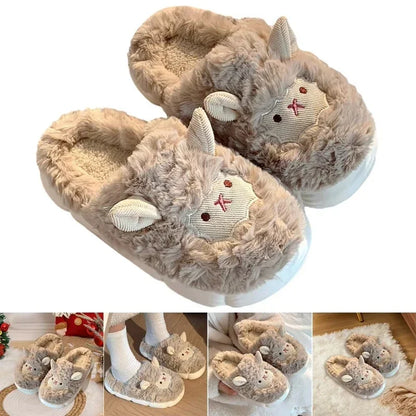 Pantufa de Pelúcia Ovelhinha
