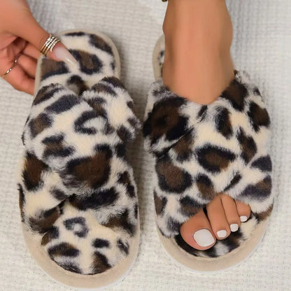 Pantufa Feminina Pelúcia Animal Print Antiderrapante