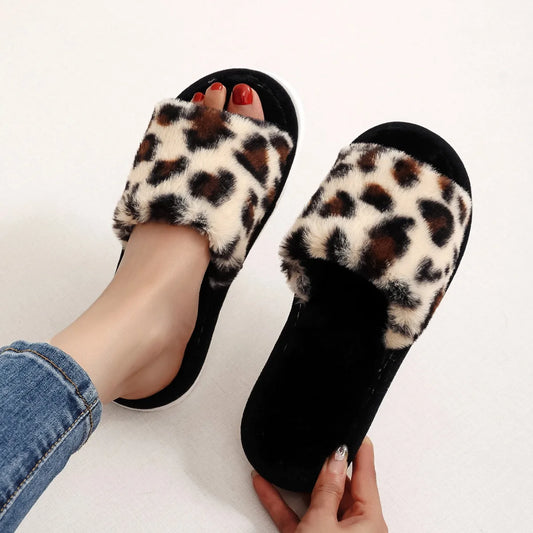 Pantufa Feminina Pelúcia Animal Print Antiderrapante