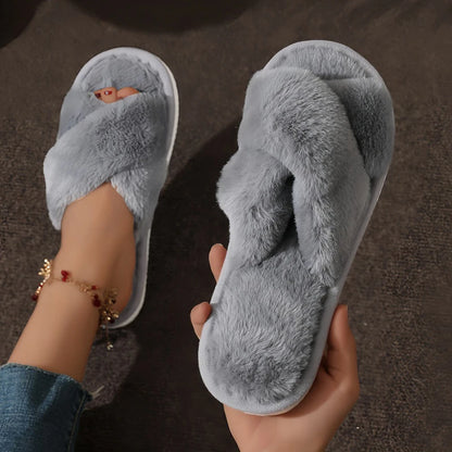 Pantufa Peluciada Cruzada