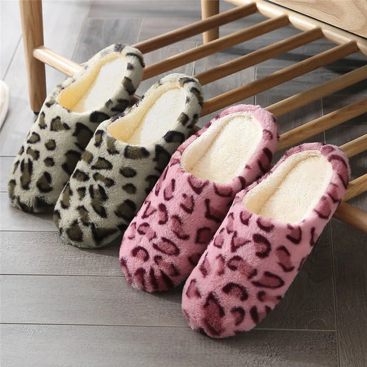 Pantufa Feminina Inverno Animal Print com Salto