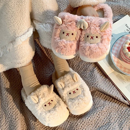 Pantufa de Pelúcia Ovelhinha