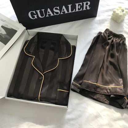 Conjunto Cetim Listrado